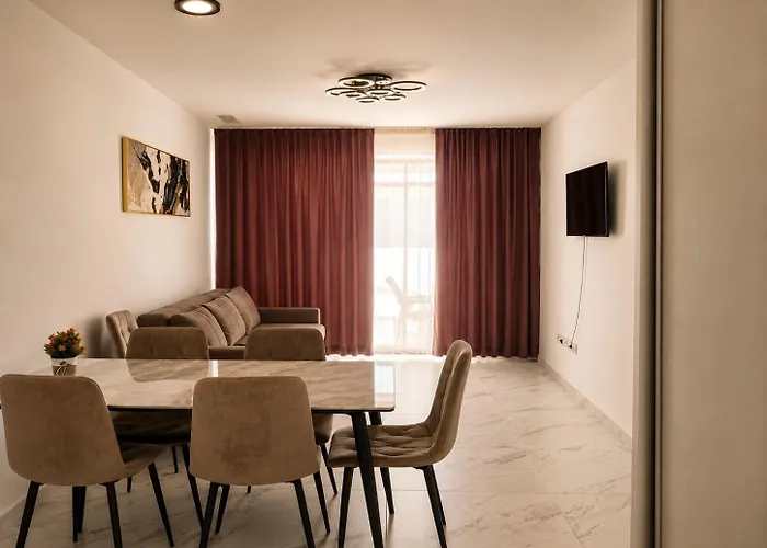 Luxury Beachfront Family Apartment